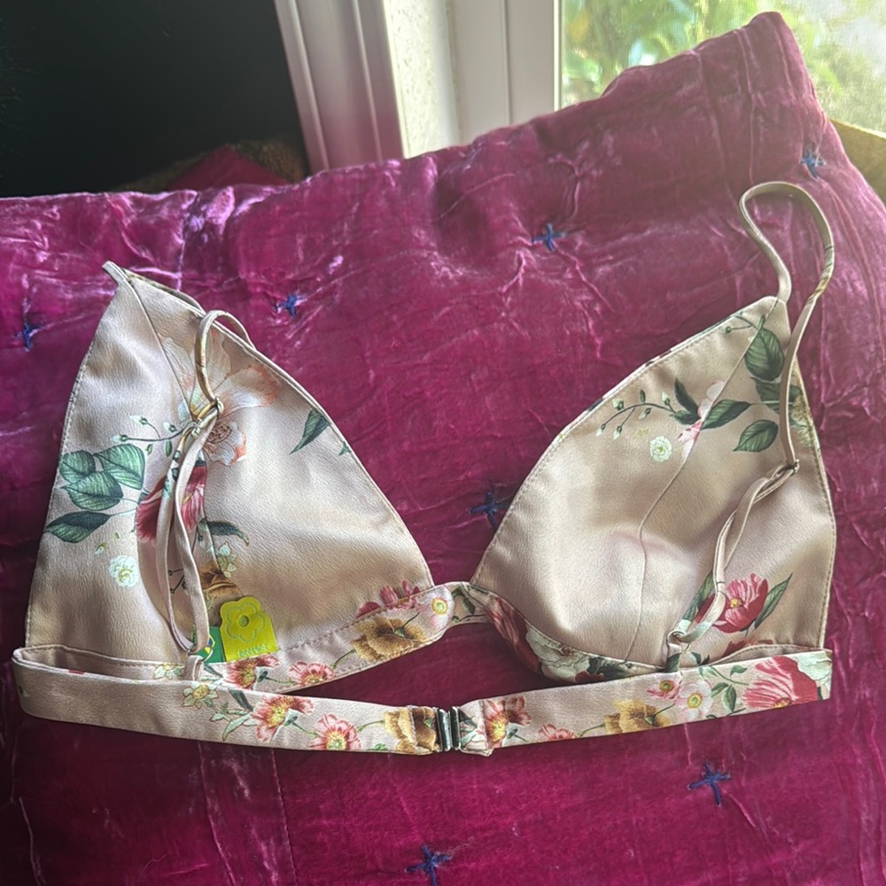 FARM Rio Cream Floral Bralette Intimates - Picture 2 of 6
